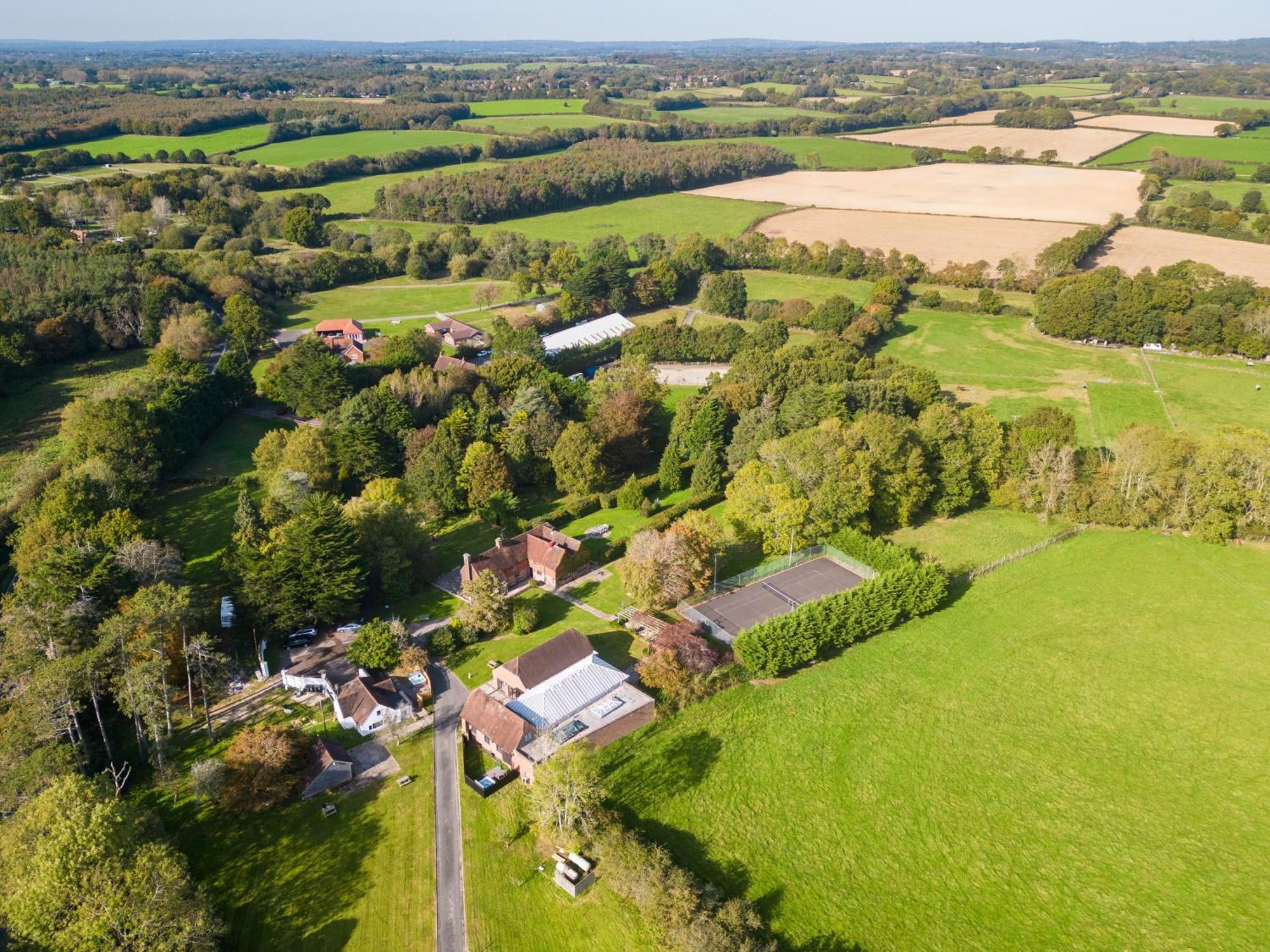 Country Cottage 2Br With Hot Tub And Tennis Court Chiddingly エクステリア 写真